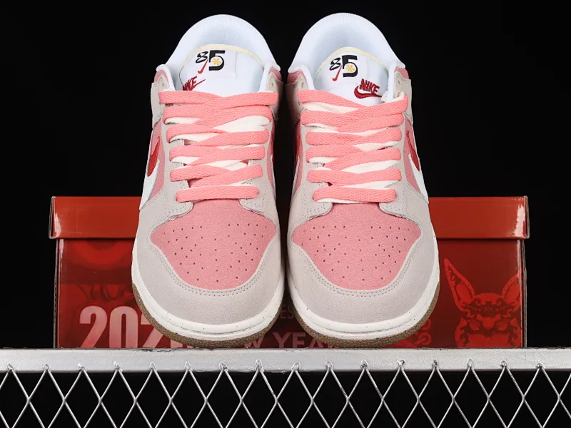 All Categories Nk SB Dunk Series Nk SB Dunk Low Low-top Sneakers Cost-effective Edition Nk Dunk Low SE 2023 Year of the Rabbit Limited SB Smashing Backboard Fashion Casual Sneakers DO9457-100